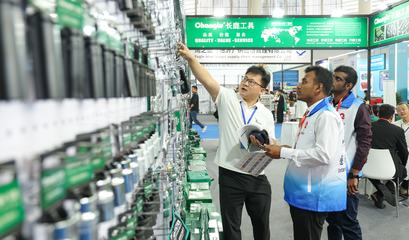 第三屆臨沂商城國際采購商大會開幕 二手日用百貨成新亮點
